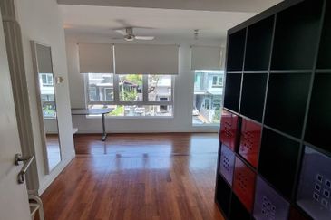 Rafflesia @ The Hill