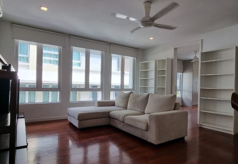 Rafflesia @ The Hill