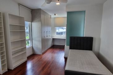 Rafflesia @ The Hill