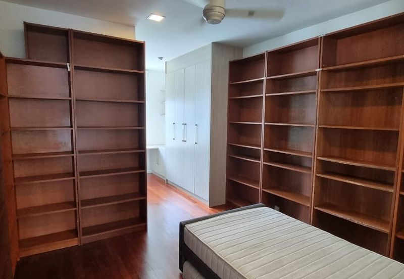 Rafflesia @ The Hill