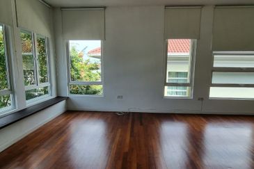 Rafflesia @ The Hill