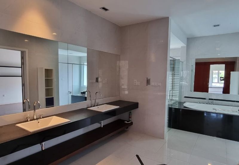 Rafflesia @ The Hill