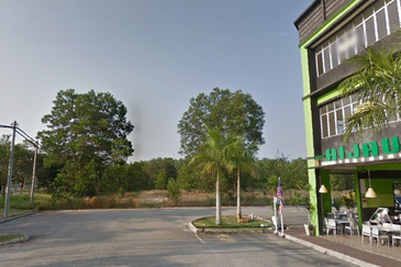 Batu 3, Jalan Gambang