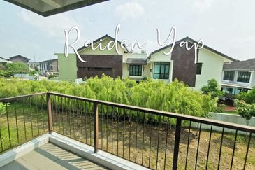  Walking 300m to Surau Elmina Gardens Shah Alam, End lot with Huge Land! Big sizes with extra space!Elmina, Denai Alam, Subang