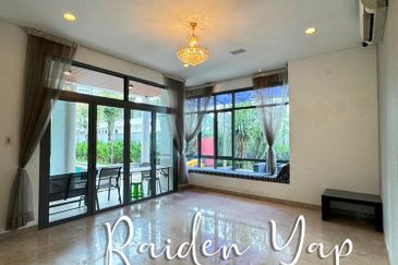 The Residence at Mont Kiara Bungalow - Limited for sale  - Private Pool & Entrance, Beautiful Landscape, Facing South. Cozy and convenient. Lifestyle