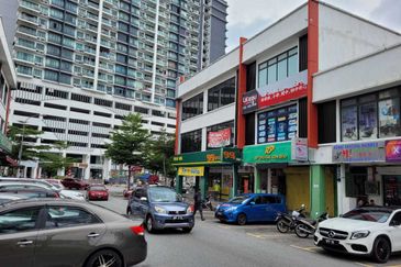 Below Market - Freehold - Prime Location - 2 Storey Shop @ Bandar Damai Perdana nearby Alam Damai/ Cheras/ Taman Dahlia/ Taman Bukit Anggerik