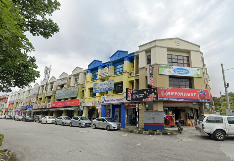 Paragon Valley, 3-Storeys Shop Lot, Corner, Selayang, for SALE