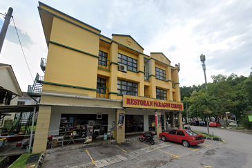 Paragon Valley, 3-Storeys Shop Lot, Corner, Selayang, for SALE