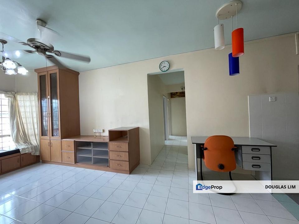 Low Cost Aparment Puchong Perdana first floor, Selangor, Puchong