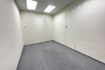 🏠 3-Storey Terrace Shop-Lot for Sale, Off Jalan Gasing, PJ, KL Kuala Lumpur | Walk-Up 🏠