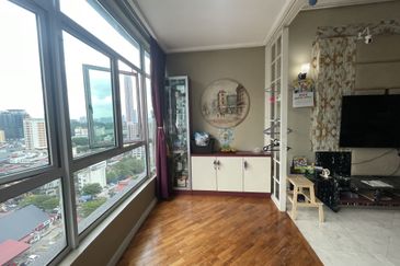 Suasana Sentral Condominium