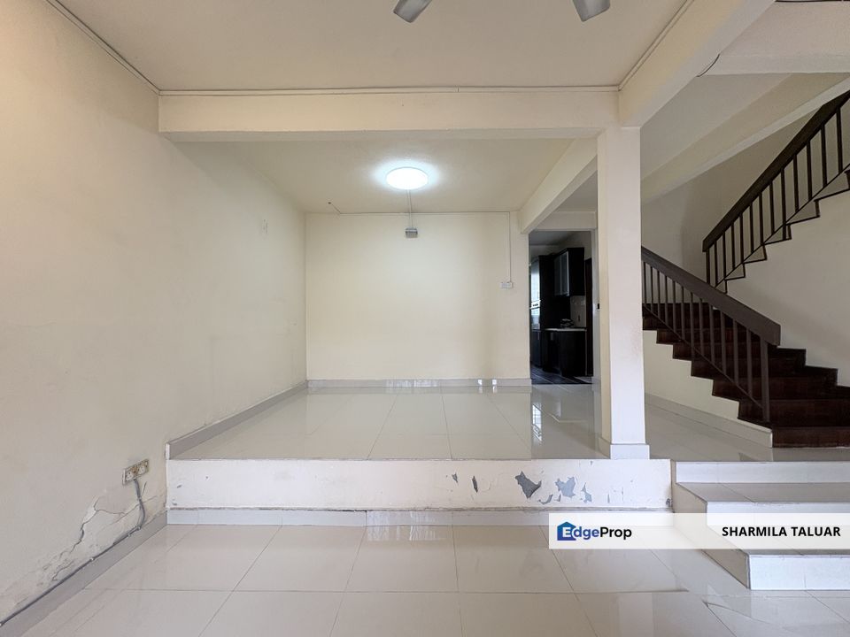 SS 19 Subang Jaya, 2-Storey Link Terrace, For Sale, Basic Condition, Selangor, Subang Jaya