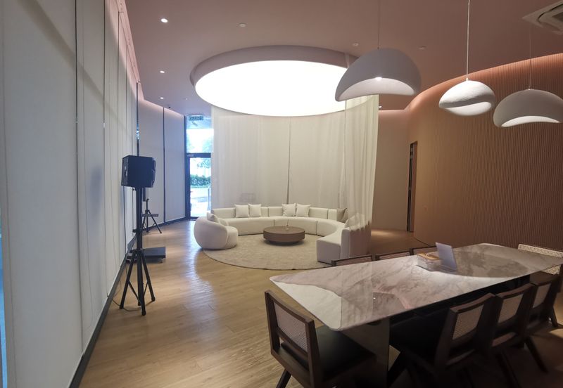 The MET Corporate Towers