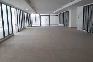 Corner Bare Shop Lot at Residensi Lavile for Rent