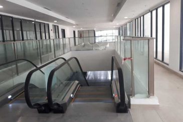 Corner Bare Shop Lot at Residensi Lavile for Rent