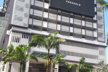 Corner Bare Shop Lot at Residensi Lavile for Rent