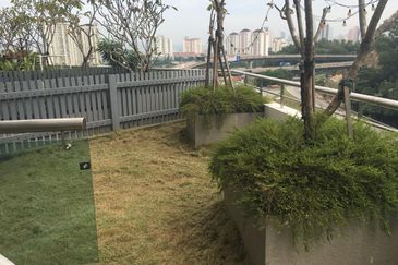 Royal Regent Sri Putramas III