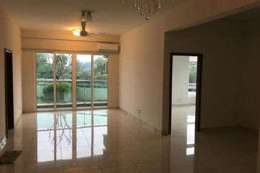 Royal Regent Sri Putramas III