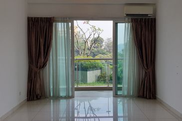 Royal Regent Sri Putramas III