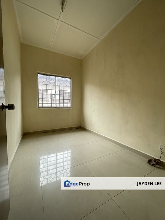  Below market 2 Sty Puchong Jaya Merpati Renovation  Unit          , Selangor, Puchong