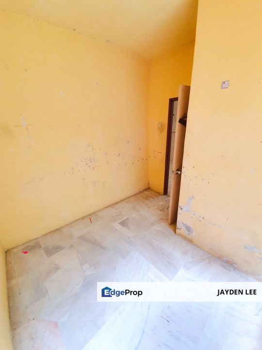 Below Market Gated Guarded 20x70sf 2 Sty Taman Saga Klang near Nsk sungai jati          , Selangor, Klang