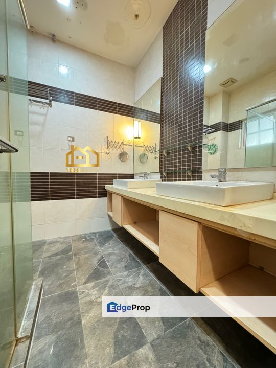 **Gated Guarded **Semi D 3933sqft Double Storey Jalan ss 3 Petaling Jaya Gated Guarded, Selangor, Petaling Jaya