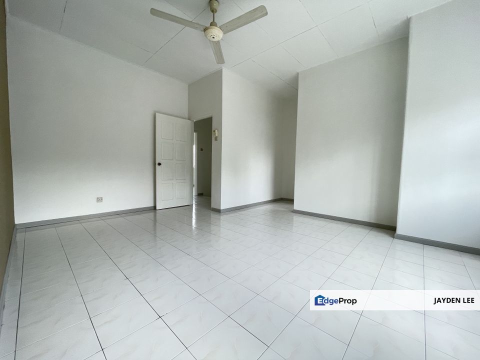 Below market 2 Sty Taman Universiti Jalan Cerdik Bangi 20x65 sqft , Selangor, Kajang