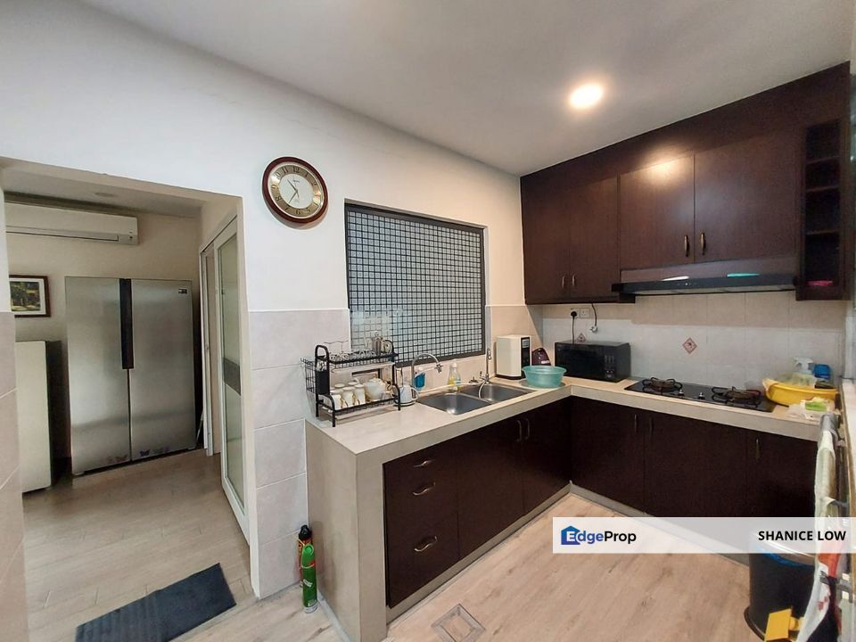 Bandar Bukit Puchong 2 storey Semi-d 3400sf 6 bedrooms 5 batahrooms fully extended and renovated for Sale, Selangor, Puchong