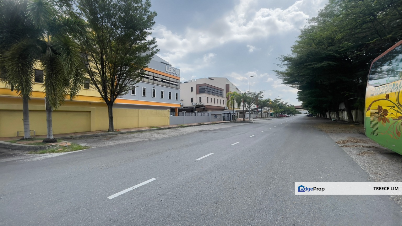 PJ 3-Storey Industrial Unit – Showroom, F&B, Logistics, Selangor, Petaling Jaya