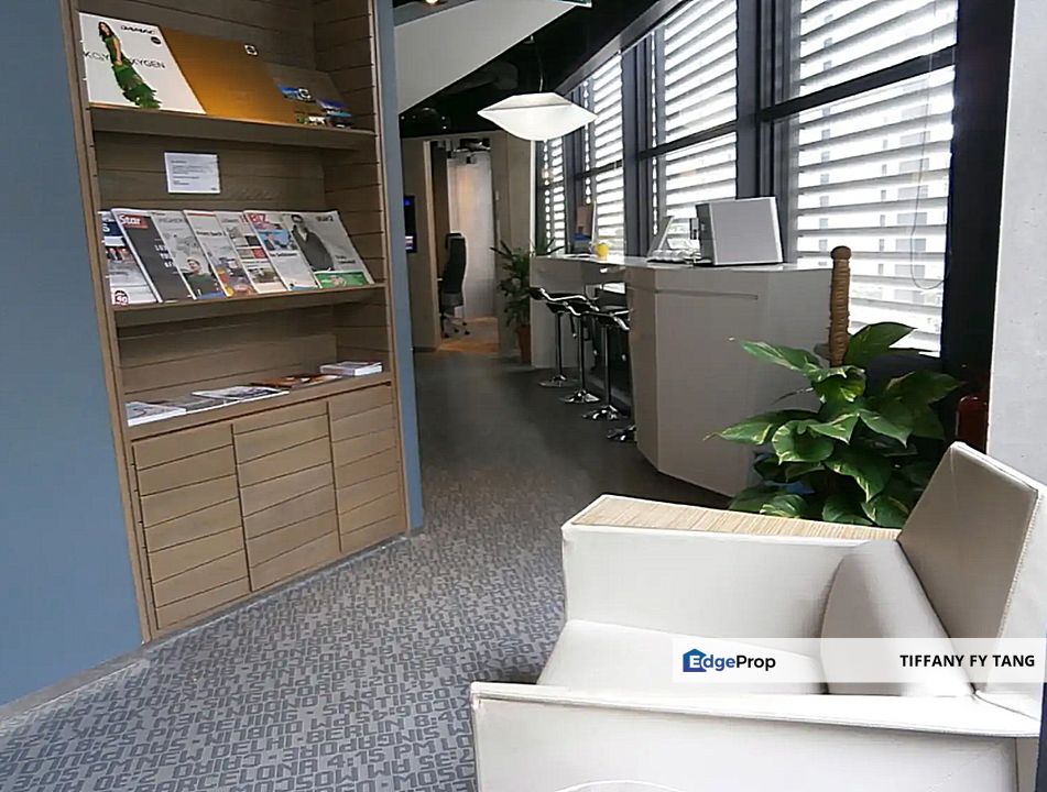 TROIKA OFFICE FOR SALE, SEMI-FITTED, MODERN DESIGN, Kuala Lumpur, KLCC