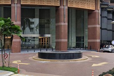 Menara HLX (formerly Menara HLA)