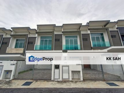 (FULL LOAN + GATED GUARDED) 2 STOREY @ OASIS KAJANG, Selangor, Kajang