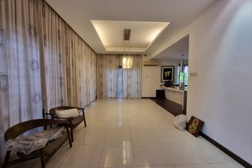 (FULLY RENOVATED + LOW DENSITY) 2 STOREY BUNGALOW @ TIARA BUNGALOW