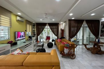 (RENOVATED + FISH POND) 2 STOREY BUNGALOW @ BANDAR MAHKOTA CHERAS