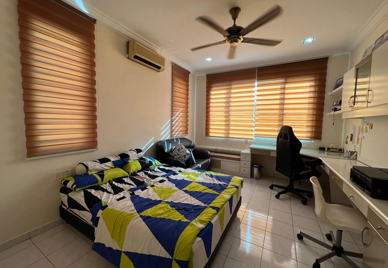 (RENOVATED + FISH POND) 2 STOREY BUNGALOW @ BANDAR MAHKOTA CHERAS