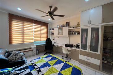 (RENOVATED + FISH POND) 2 STOREY BUNGALOW @ BANDAR MAHKOTA CHERAS