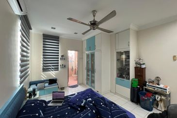 (RENOVATED + FISH POND) 2 STOREY BUNGALOW @ BANDAR MAHKOTA CHERAS