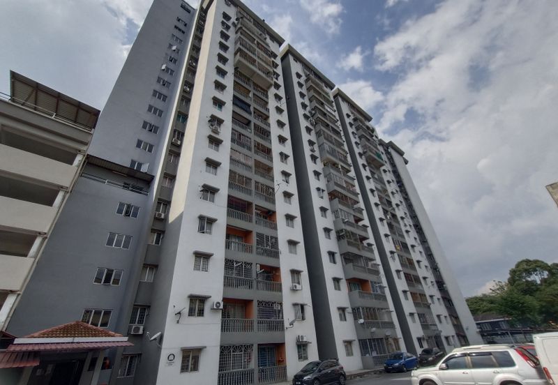 Sri Raya Apartments