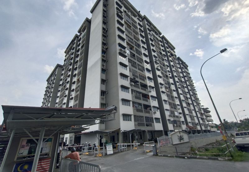 Sri Raya Apartments