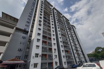 Sri Raya Apartments