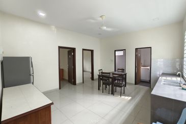 Taman Desa Kenanga 2