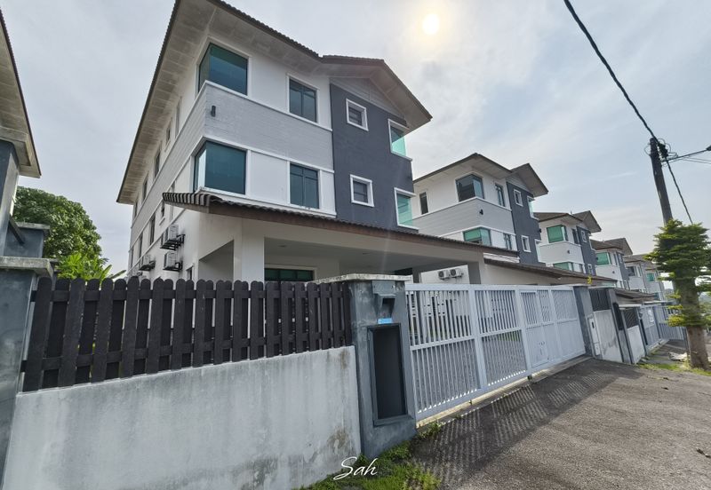 Taman Desa Kenanga 2