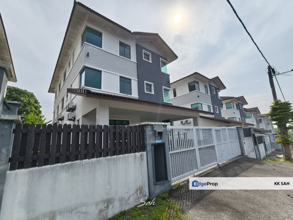 3 STOREY BUNGALOW @ TAMAN DESA KENANGA , Selangor, Semenyih