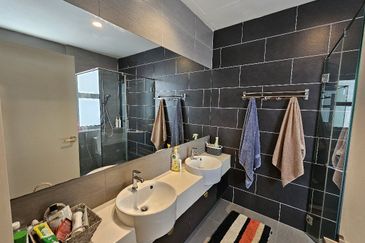 Parkfield Residences, Tropicana Heights