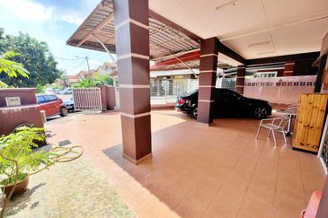 Seksyen 6 @ Bandar Bukit Mahkota