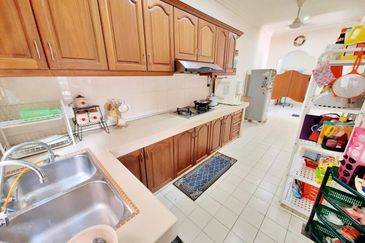 Seksyen 6 @ Bandar Bukit Mahkota