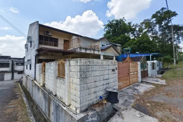 Jalan Bukit Cantik 2