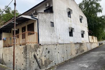 Jalan Bukit Cantik 2