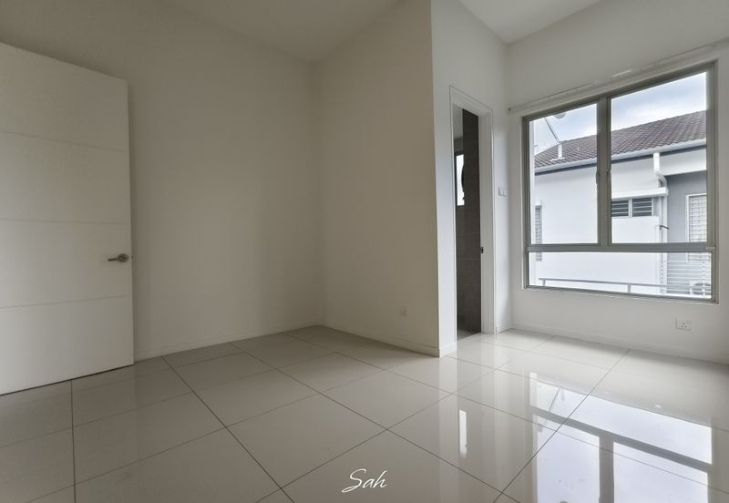 Fairfield Residences, Tropicana Heights