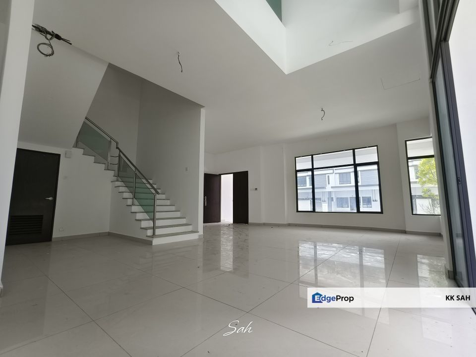 (BRAND NEW) 3 STOREY SEMI-D @ SAUJANA HEIGHTS, Selangor, Kajang